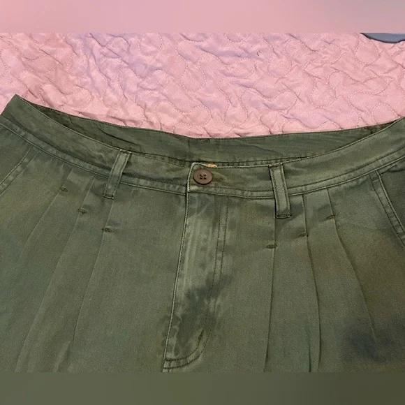 FREE PEOPLE Nora Mini Trouser Shorts Women’s Size 10. Army Green. NWTS - Picture 6 of 9